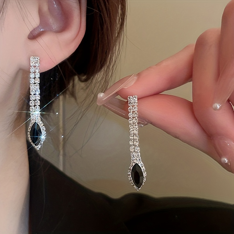 V-Shaped Tassel Earrings & Necklace Set with Rhinestone Accents